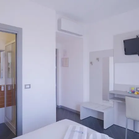 Liliana Hotel