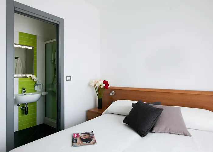 Liliana Hotel 2*